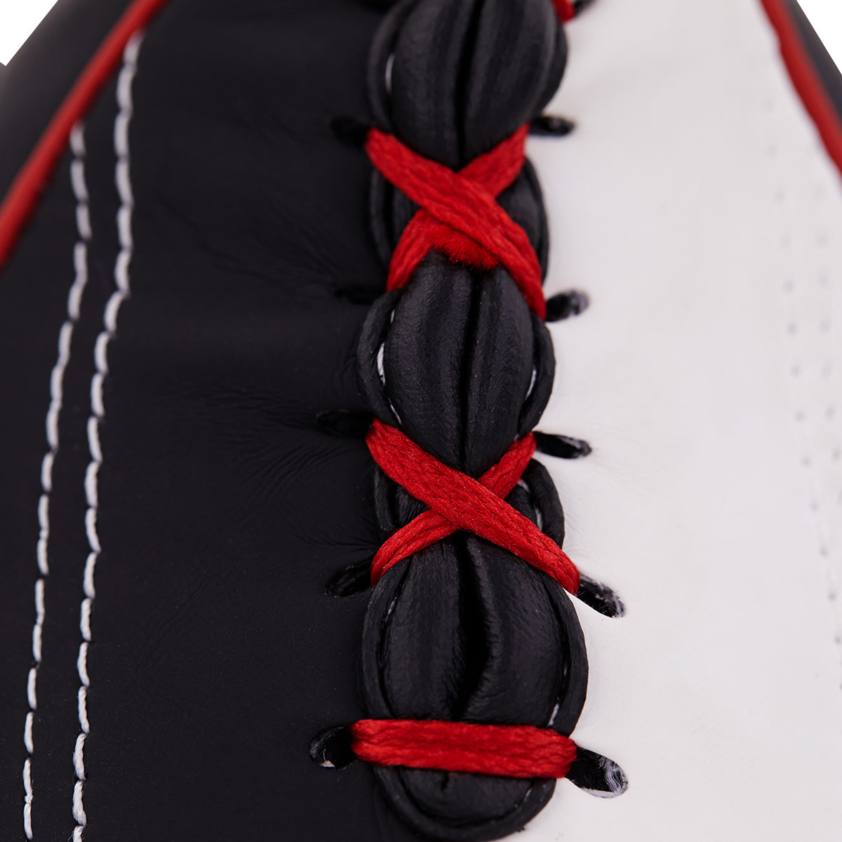 Brave Speed Bag - Black/White/Red